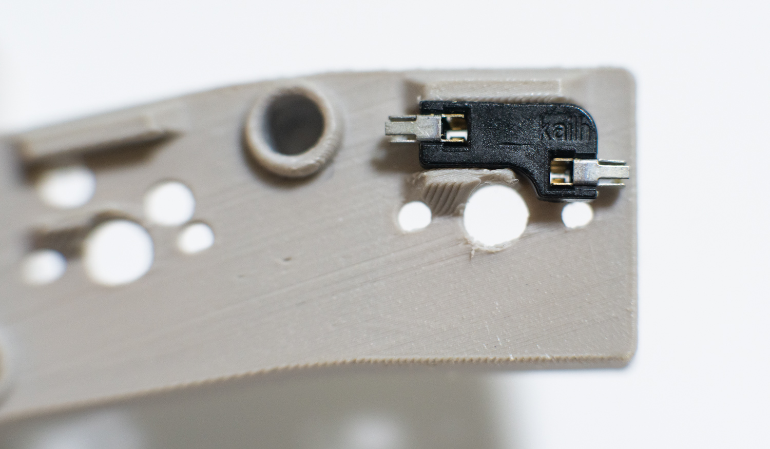 Hotswap socket